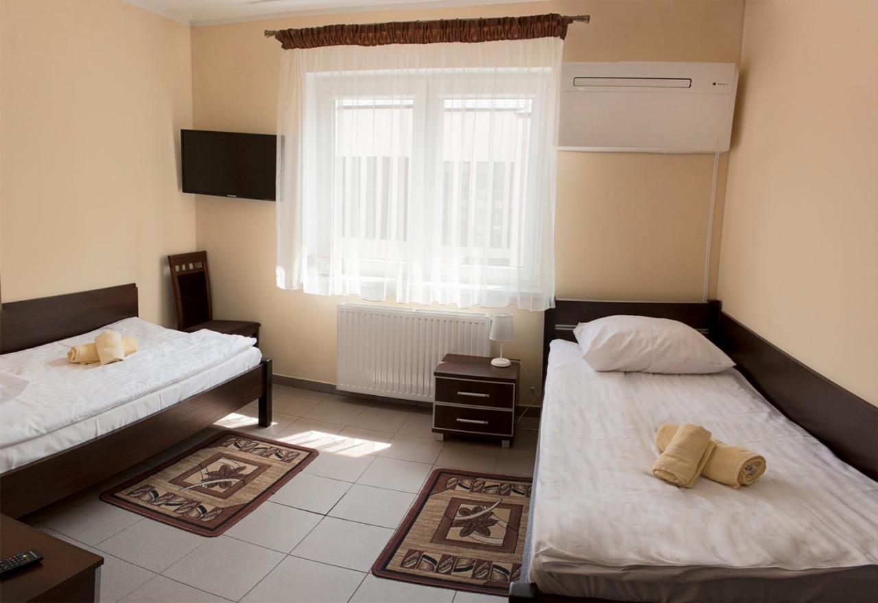 Da Massimiliano Aparthotel Вроцлав Екстериор снимка