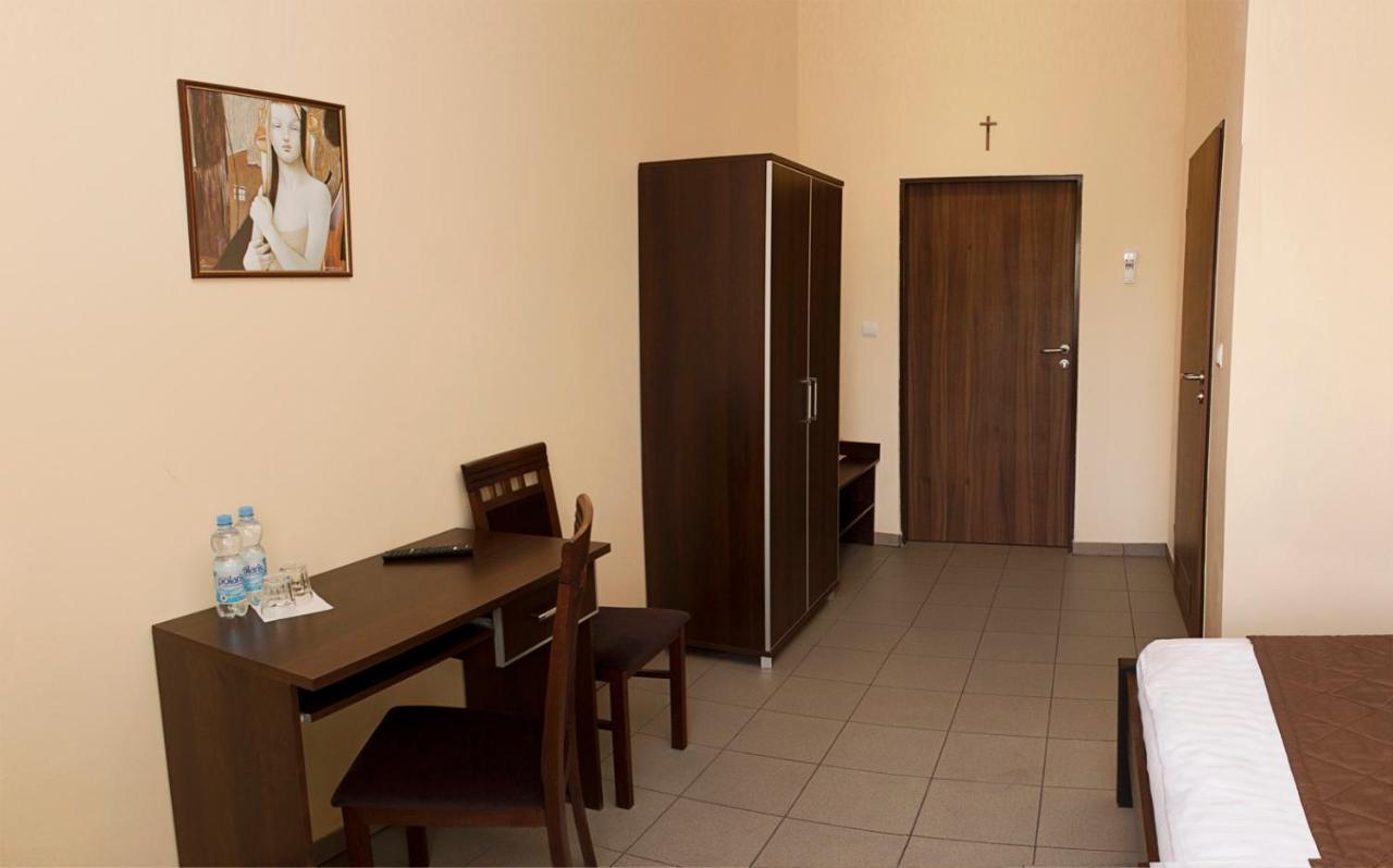 Da Massimiliano Aparthotel Вроцлав Екстериор снимка