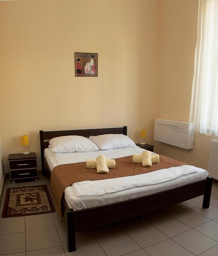 Da Massimiliano Aparthotel Вроцлав Екстериор снимка
